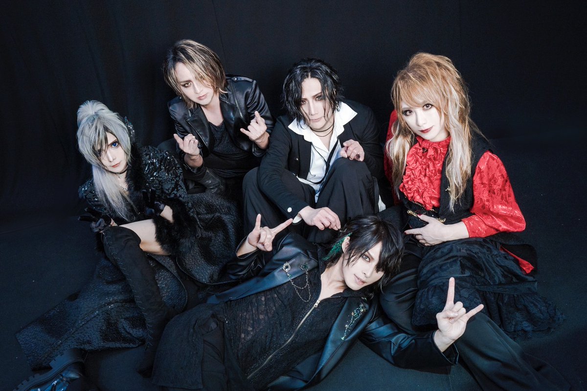 6/4 一般発売、Jupiter New Single「Ecliptic」MV撮影してきました🔥超絶かっこよく仕上がっている...はず！？

現時点でかなり在庫が少なくなっていますので、早めに各店舗にご予約お願いします！
jupiter.jp.net/news/2025/04/1…