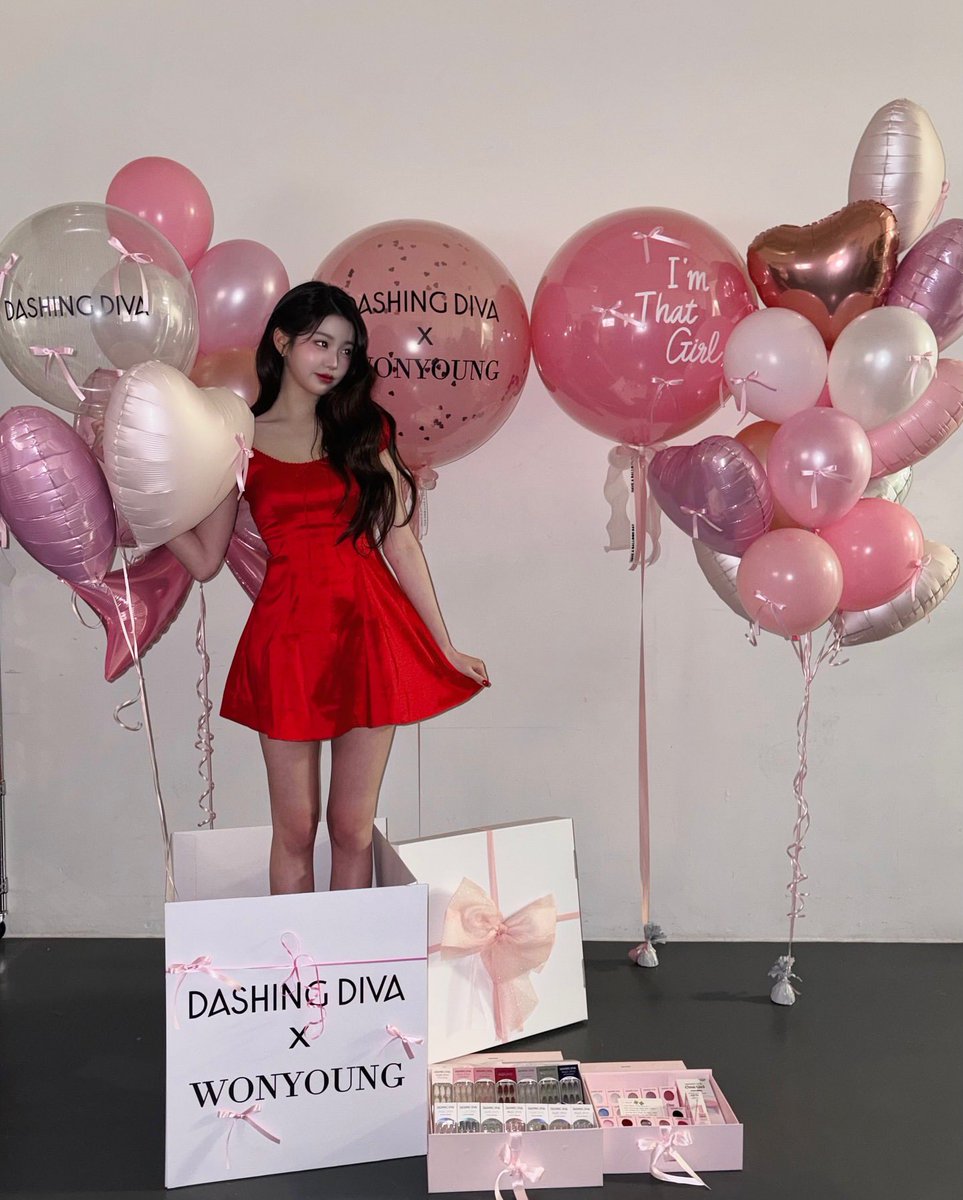 wonyoung pics tweet media