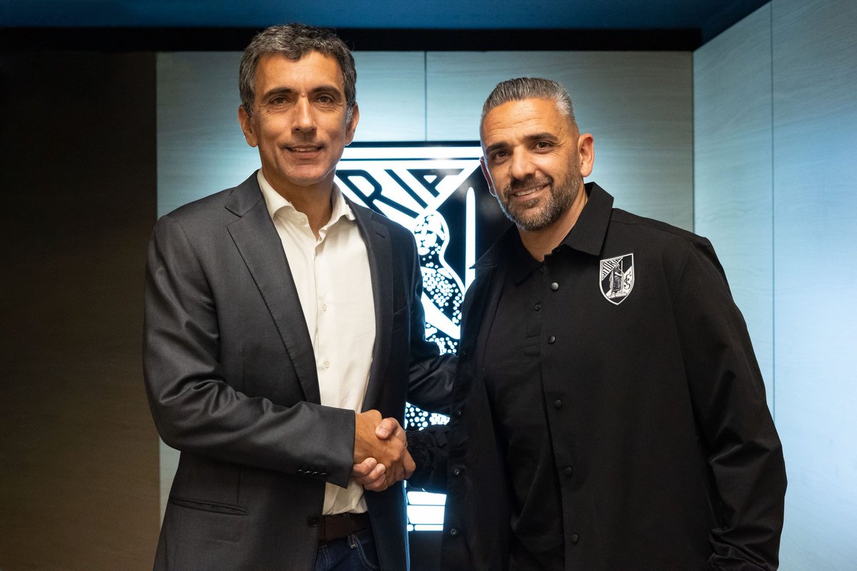🚨 Vitória SC responde a Rui Borges 🚨

"Sugerimos, de resto, que ninguém incorra na insensatez de dizer que Morten Hjulmand, um capitão de equipa sério, comprometido e profissional, terá forçado a amostragem do quinto cartão amarelo no recente dérbi lisboeta para não defrontar o