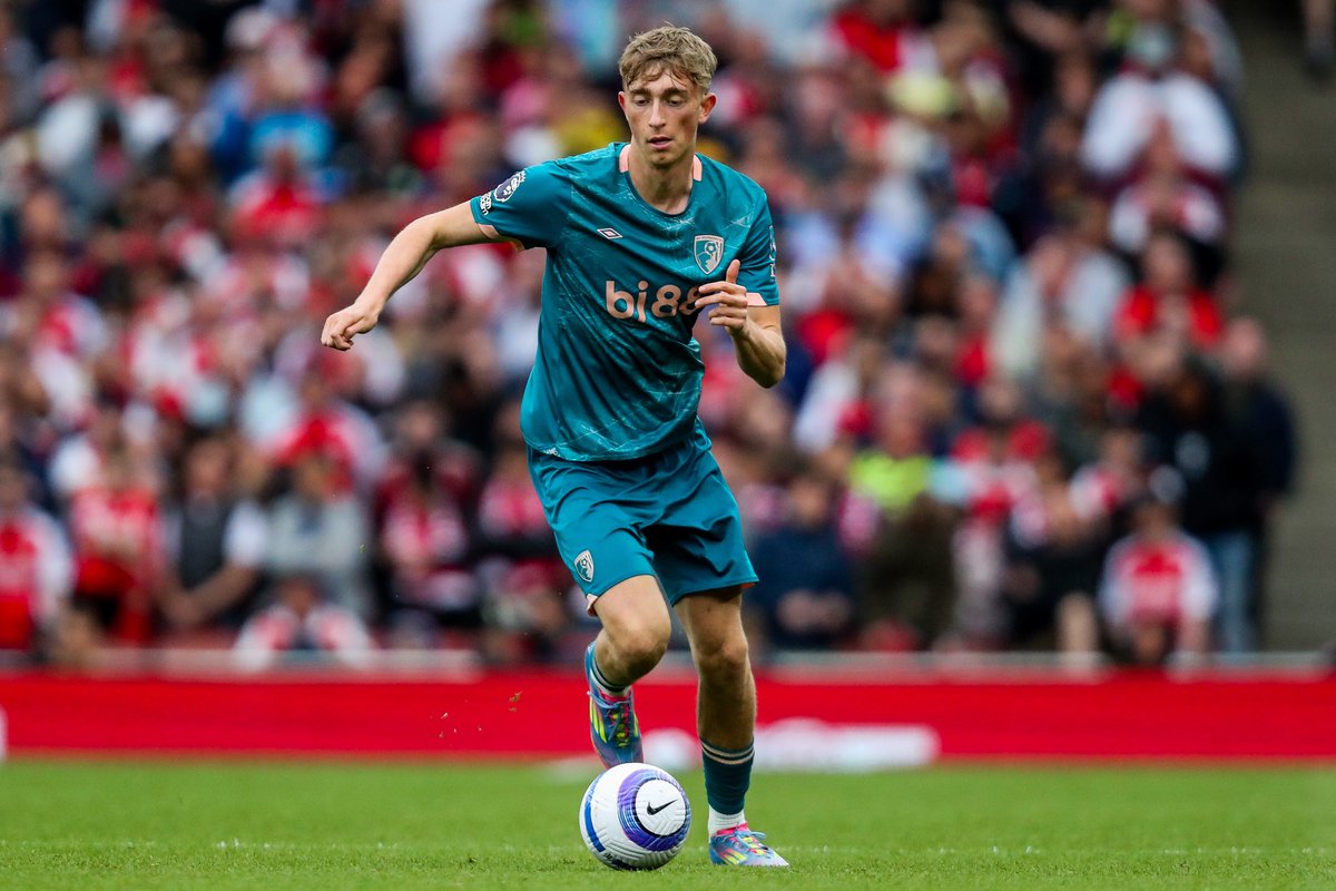 Plettigoal's tweet photo. 🚨🔄 Understand that Arsenal and Liverpool are currently in pole position for Dean #Huijsen. A decision is expected soon. #LFC

Real Madrid remain keen on him.

A move to Bayern appears unlikely at this stage, as time is not on their side. To sign Huijsen, Bayern would need to make some sales — which haven’t happened yet. That’s why their focus is currently on Jonathan Tah, who is available as a free agent.

Huijsen’s £50m/€58m release clause can be paid in three instalments, as previously revealed.

@SkySportDE 🇪🇸
