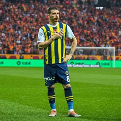 10_LeroySane's tweet photo. Galatasaray taraftarının çoğu Mert Hakan Yandaş'ı sevmez bu doğru ancak konu sağlık olduğunda yine çoğunluk insani yaklaşıp geçmiş olsun diler..

Burarada münferit üç beş kişinin yazdığı kötü şeyleri alıp genelleme yapan algıcı hesaplara itibar etmeyin! https://t.co/K7OVSyHv0o