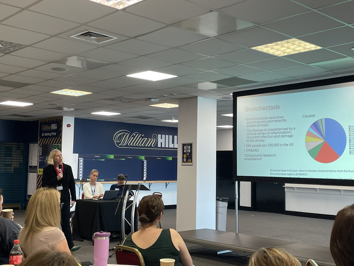 DrMattPav's tweet image. It’s a pleasure to have presented an update on the BTS, NICE, SIGN Asthma Guidelines at the Sussex Respiratory Network Training Day. 

@drkatiehurt currently delivering a masterclass on #Bronchiectasis 

#SussexRespiratoryNetworkTrainingDay