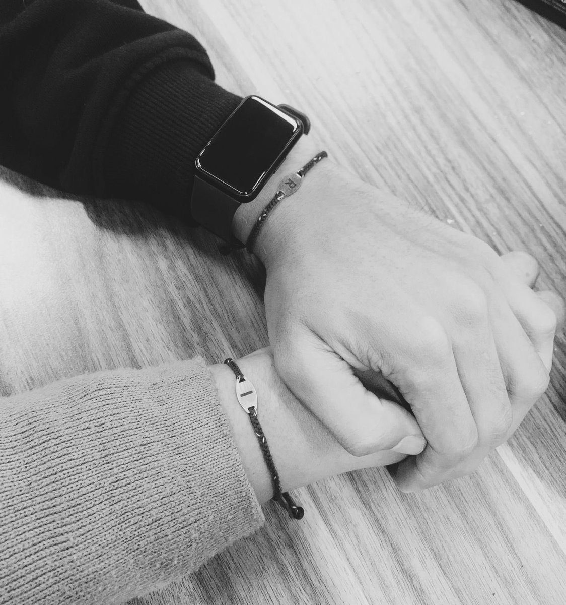 punknotdead__'s tweet photo. rasa syukur tidak akan pernah berhenti kupanjatkan akan pertemuan kita. terima kasih telah hadir dihidupku, terima kasih sdh mau menerima aku dihidupmu, dan terima kasih atas kasih sayang yg begitu dalam kau berikan untukku. I LOVE YOU SOO MUCHHH RENI ANDRIYANI 😘😘😘❣️❣️❣️ https://t.co/6oQlJvBHGR