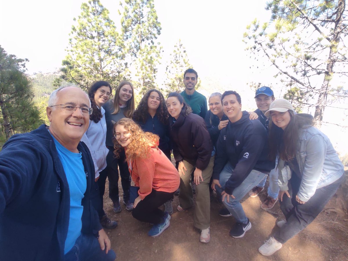 La pasada semana celebramos "II Cumbre DOYCAG" ⛰️ una actividad propia del programa dirigida a los estudiantes y sus directores/tutores de tesis.
Unas jornadas de aprendizaje, convivencia formación y diversión😄
<a href="/IOCAG1/">IOCAG</a> <a href="/ECOAQUA_ULPGC/">ECOAQUA</a> <a href="/ulpgcresearch/">ULPGC Research</a>