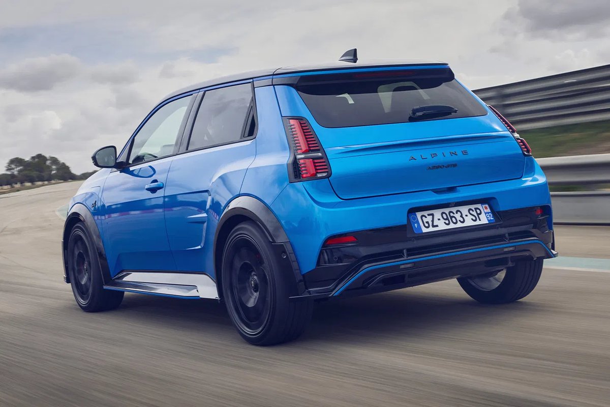 Meet the Alpine A290 – a sporty electric city car that perfectly embodies the Alpine philosophy.

Enquire now to be one of the first to test drive this all new EV - bit.ly/3EbrZtd