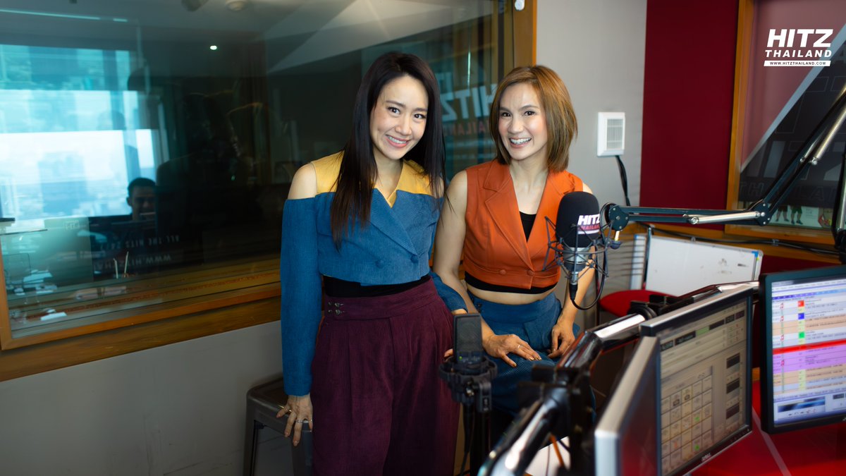HITZThailand's tweet photo. #โน้ตตูน แวะมา 'Hello HITZ' กับ DJ BOY และชาวฮิตซ์ พร้อมกับเพลงเศร้าของคนหมดใจ ที่ให้กลิ่นอายของยุค 90's 'NO MORE LOVE (รักที่หมดความหมาย)'

#HelloHITZ #HITZThailand #AllTheHits #DJBOY
#notetoonnomorelove #รักที่หมดความหมาย 
#notetoon #โตมากับโน้ตตูน https://t.co/YK38VzFZ1s
