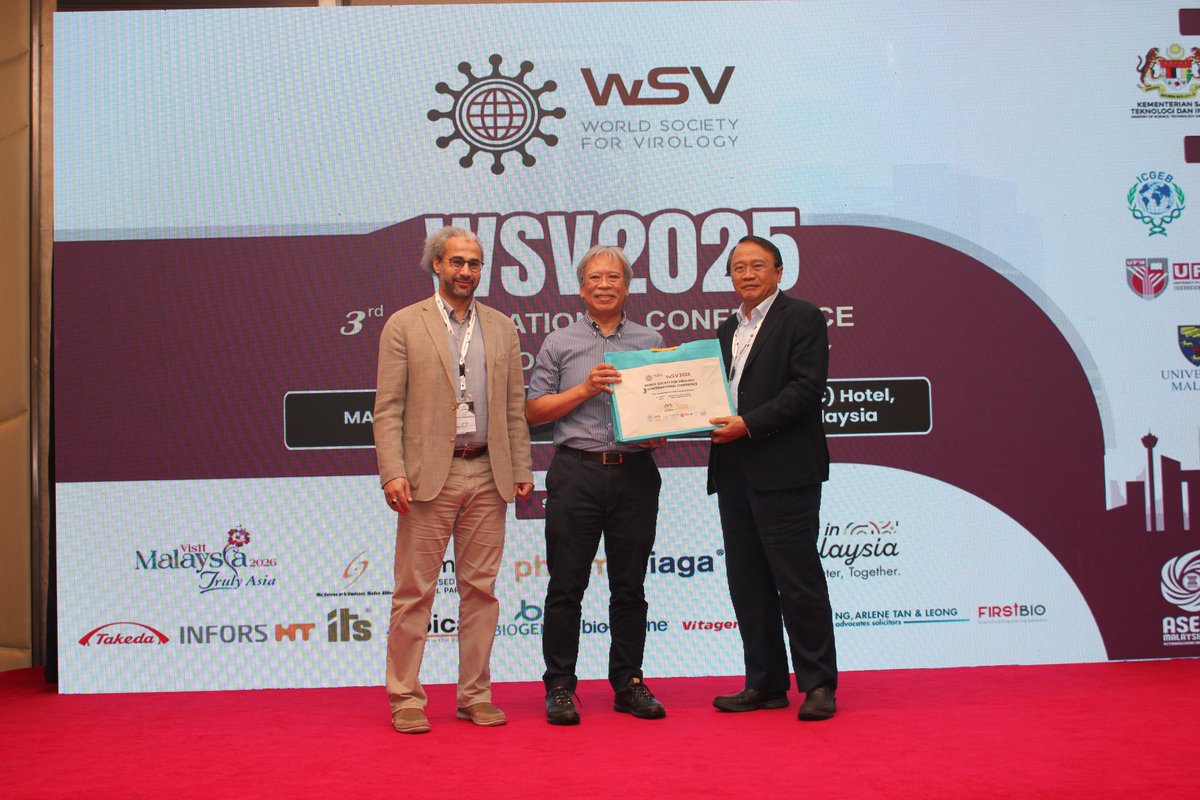 WSVirology's tweet image. In #WSV2025 , hosted by @NibmMalaysia
🕷️ A powerful talk at #WSV2025 by Prof. #Sazaly_Abu_Bakar -Director, TIDREC,@unimalaya
"Tick-Borne Diseases: An Emerging Under-Appreciated Threat"
He revealed his lab has multiple tick cell lines, for deeper vector-pathogen research. 🧬🔬