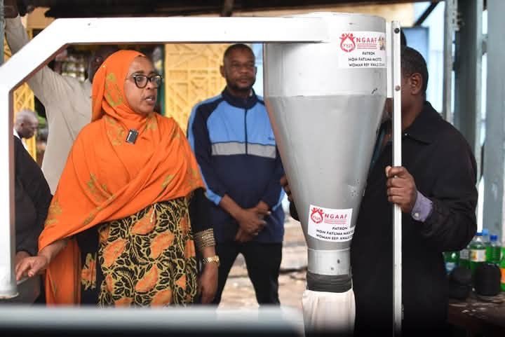 Kwale Woman Rep Fatuma Masito gave a posho mill to Peace Rain Self-Help Group. #BecauseWomenCAN