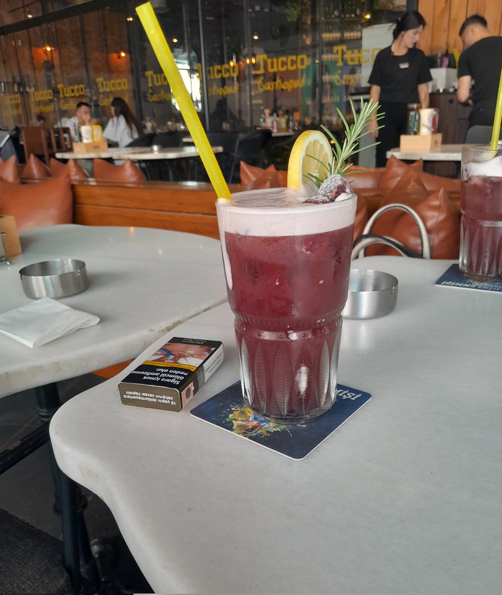 emekcibiri's tweet image. #adana 
#coctail
#iyigunler