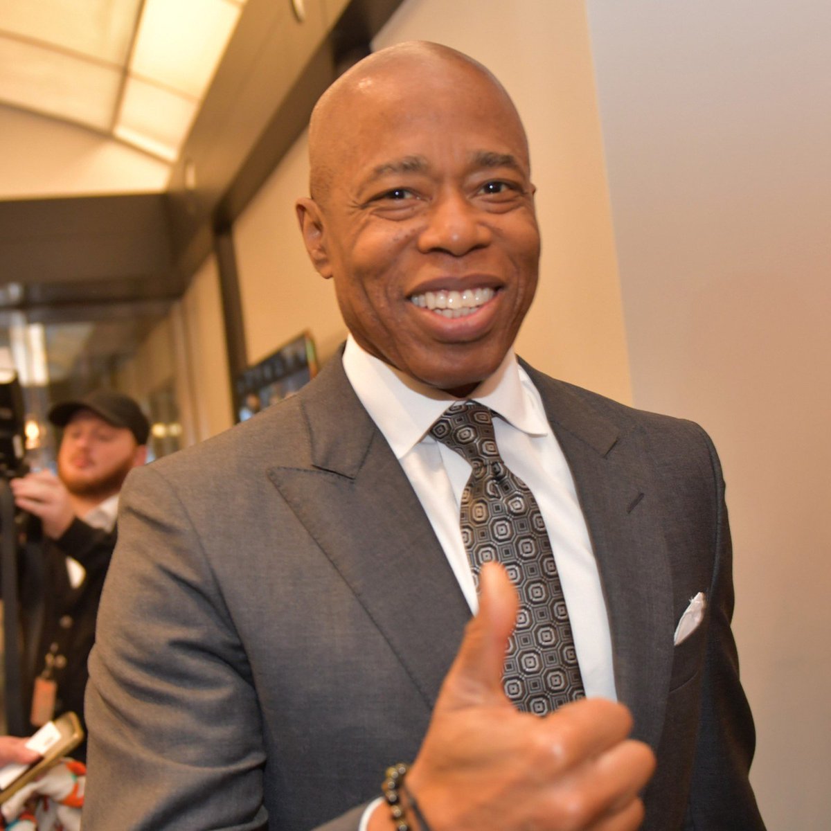 New York Belediye Başkanı Eric Adams:

“Maaşını kriptoya çeviren ilk Amerikalı belediye başkanı bendim. Birçok kişi bana güldü. Şimdi kim gülüyor?”