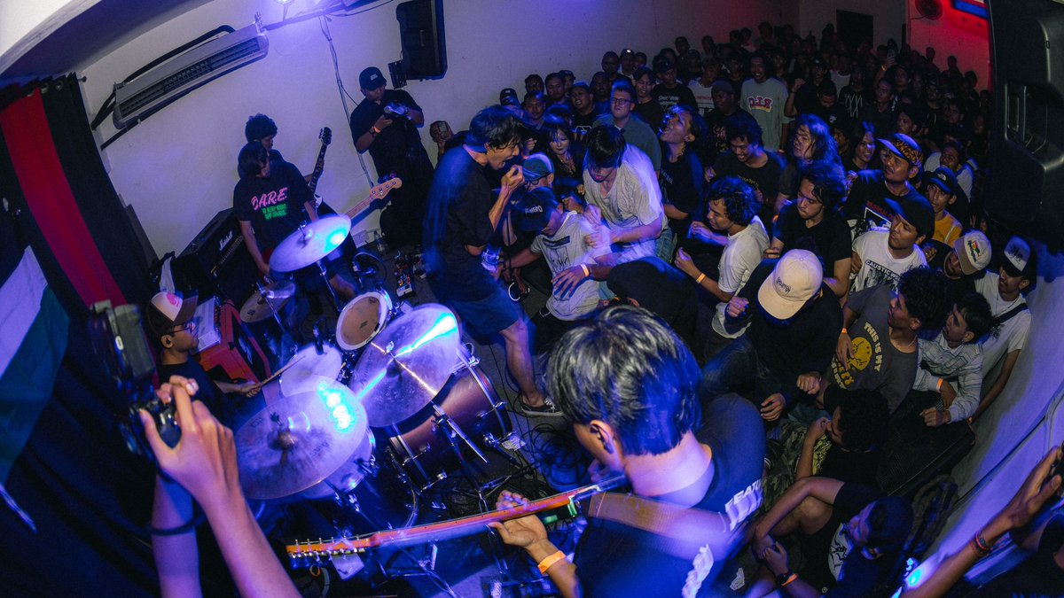 KL's flowerviolence act - Nonpareil, during their set in Penang &amp; Ipoh last weekend.