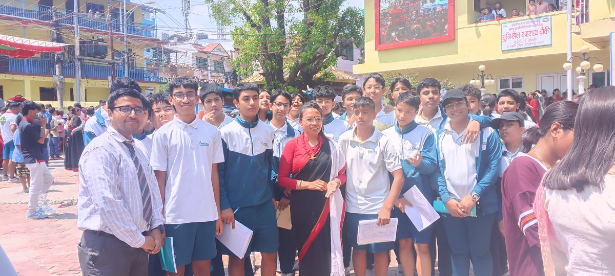 anita_anurag's tweet image. यतिबेला स्थानीय जात्राको माहौल हो बुढानीलकण्ठमा ।