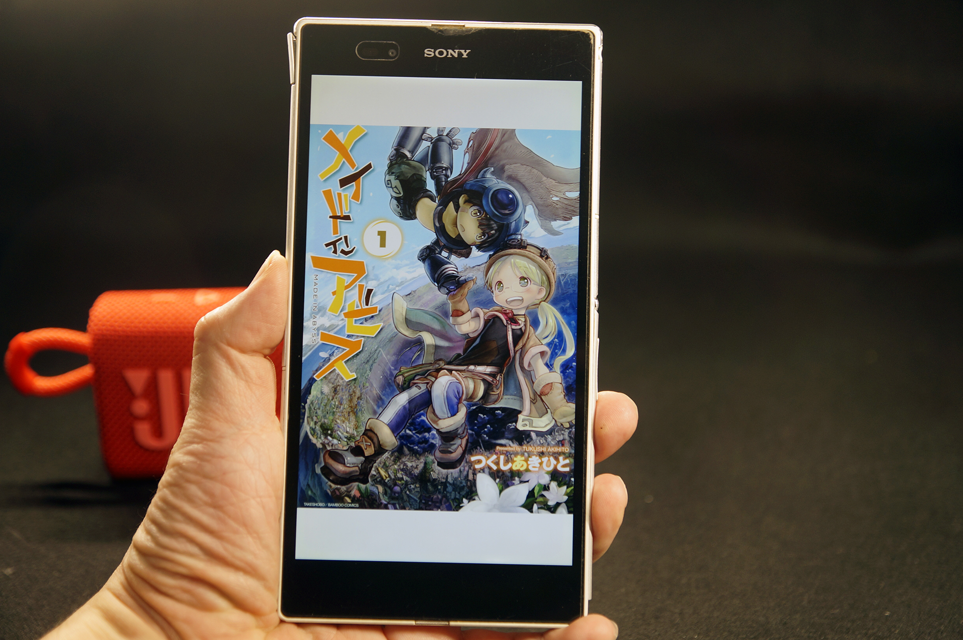 謎の携帯 NTT西日本】多機能電話機「αZXII type S / type M」の