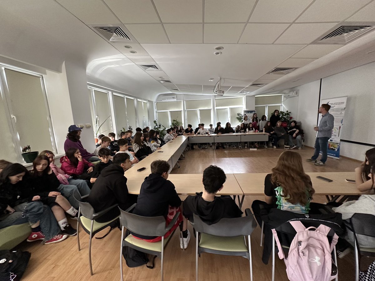 Pictured below is our project partner Albert Scrieciu who introduced 7th-grade students from “Elena Cuza” National College (Bucharest) to the <a href="/innosed_eu/">iNNO SED</a>  project as part of  an educational event held at <a href="/GeoEcoMar/">GeoEcoMar</a>  headquarters last week! 

Learn More:
🔗bit.ly/4kkWRrh