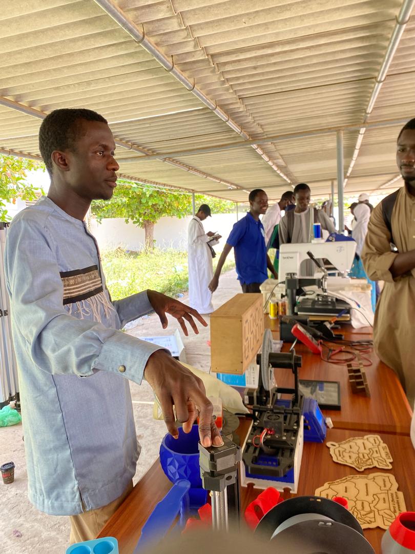 ODCSenegal's tweet image. Découverte et immersion technologique au Lycée Mixte Maurice Delafosse ! 
 À l’occasion des journées culturelles, notre FabLab a présenté certaines de ses machines pour permettre aux élèves de découvrir l’univers de la fabrication numérique. 

#FabLab 
#OrangeDigitalCenter