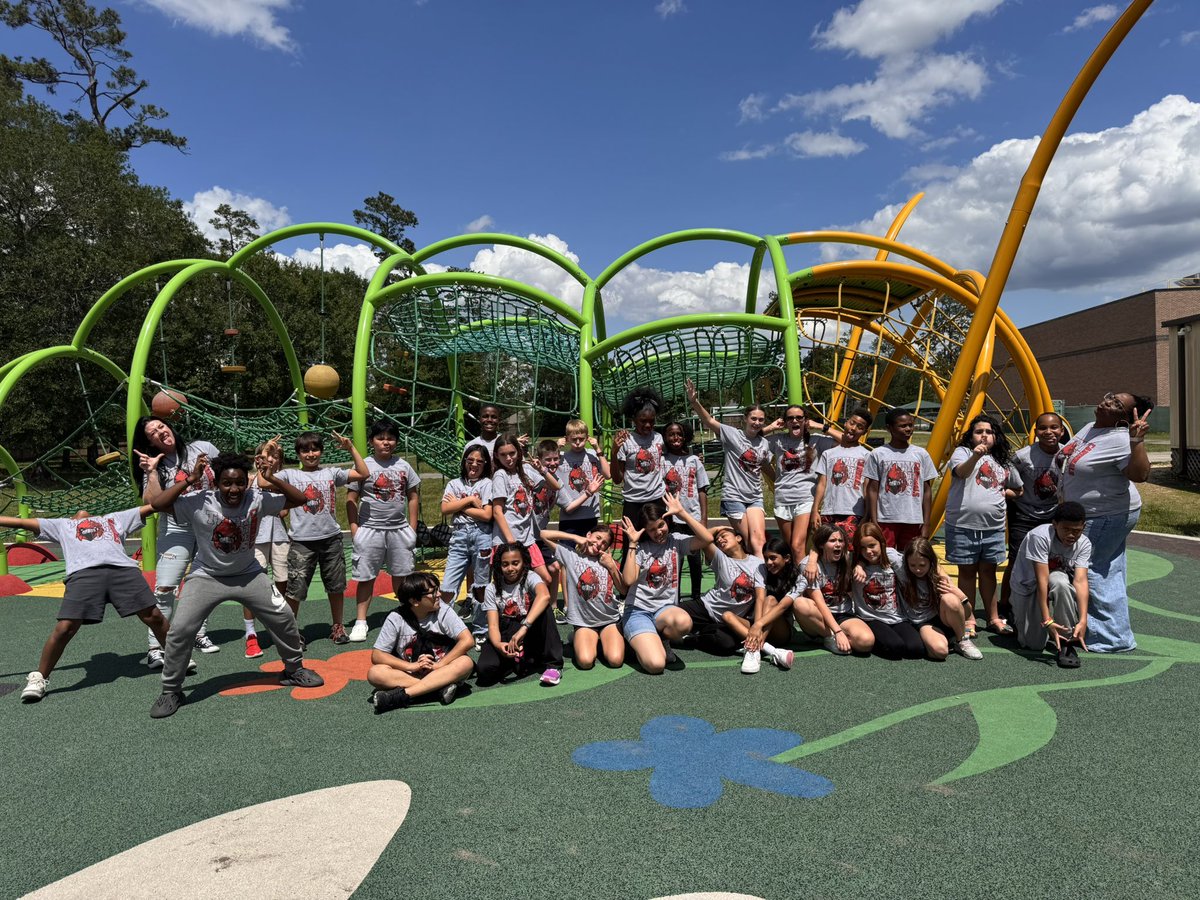 Sasha Jones tweet media