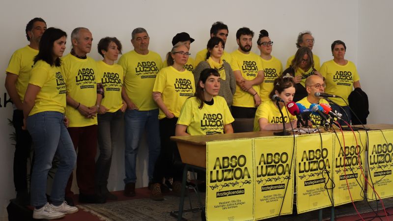 Desobedientzia zibilaren kriminalizazioa "aurrekari arras kezkagarria" dela salatu dute Aroztegiaren auziari lotuta

Astelehenean hasiko da 7 baztandarren aurkako epaiketa Iruñean
ahotsa.info/albisteak/deso…