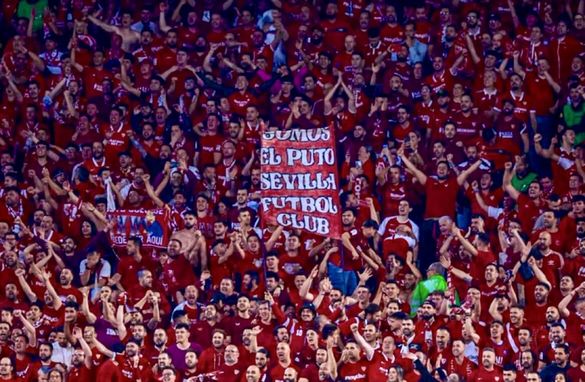 Albertofl_1's tweet image. Hoy y siempre. #todoalrojo