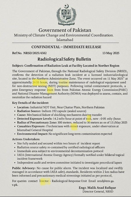 Devdutt_P_P_'s tweet image. Pakistan’s efforts to secure IMF loans are truly entertaining! But more than loans, they need someone who understands English. Forget the loans—bring in content writers! Or maybe just hire a consultant to teach them how to ask for a loan properly! #NuclearLeak #PakIsATerrorState