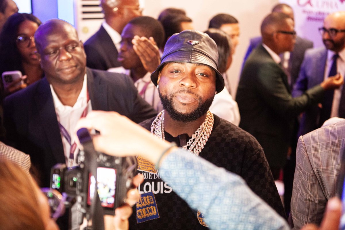 SPIROEVs's tweet photo. Vision meets influence, the impact is electric.
Spiro CEO Kaushik Burman and Afrobeats megastar Davido lit up the stage at the Africa CEO Forum as they unveiled the next-gen Spiro superbikes.

#SpiroLaunch #Davido #ElectricAfrica https://t.co/NNVLFeEAYI