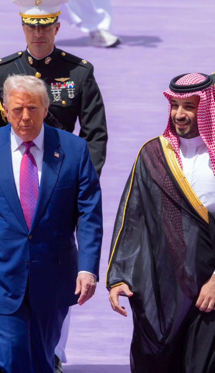 لو لقينا ( كتاب ) يستوعب جميع أمجادك
مالقينا له ( غلاف ) الا الغلاف الجوي

مساء العز والفخر🇸🇦🇺🇸!