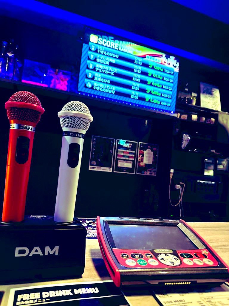 🪩カラオケBAR営業🪩

本日13日(火) 24:00まで営業中！

DAM歌い放題＆飲み放題 1.5h ¥3,000 
(延長1h ¥2,000)

ライブハウスで思いっきり歌おう！

#badkneelab
#BAR 
#KARAOKE