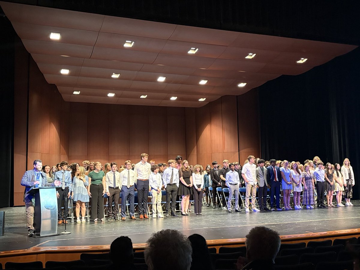 GalltKelley's tweet photo. Great event celebrating LZHS students during Senior Honors Night! Incredible group of young adults demonstrating readiness for their next journey post secondary! Way to go: Your future is bright!!! #Empower95 #ProudSup https://t.co/yejETMeicn