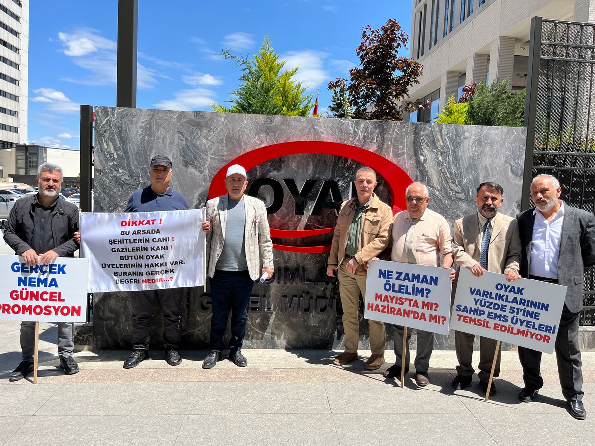 OYAK 2024 neması reel getiri bakımından yetersiz kalırsa,  rezervlerimizin ve aylık kâr payı (EMS Maaşı) ödemelerimizin alım gücü düşüyor ya da yeterince artırılamıyorsa;

SORUMLUSU: 

Öncelikle OYAK GENEL MÜDÜRÜ (S.S.ERDEM) OYAK YÖNETİM KURULU BAŞKANI (M.TAŞ) ve diğer YÖNETİM