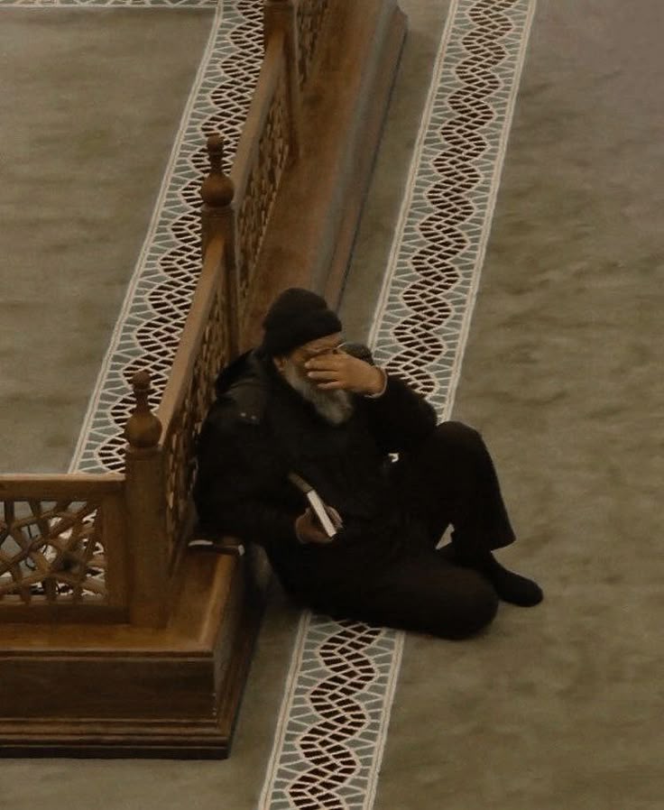 Alhamdhulillaah's tweet image. رب إني لما أنزلت إلي من خير فقير

[Rabbi innī limā anzalta ilayya min khayrin faqīr]

My Lord! I am indeed needy of whatever good You may send to me