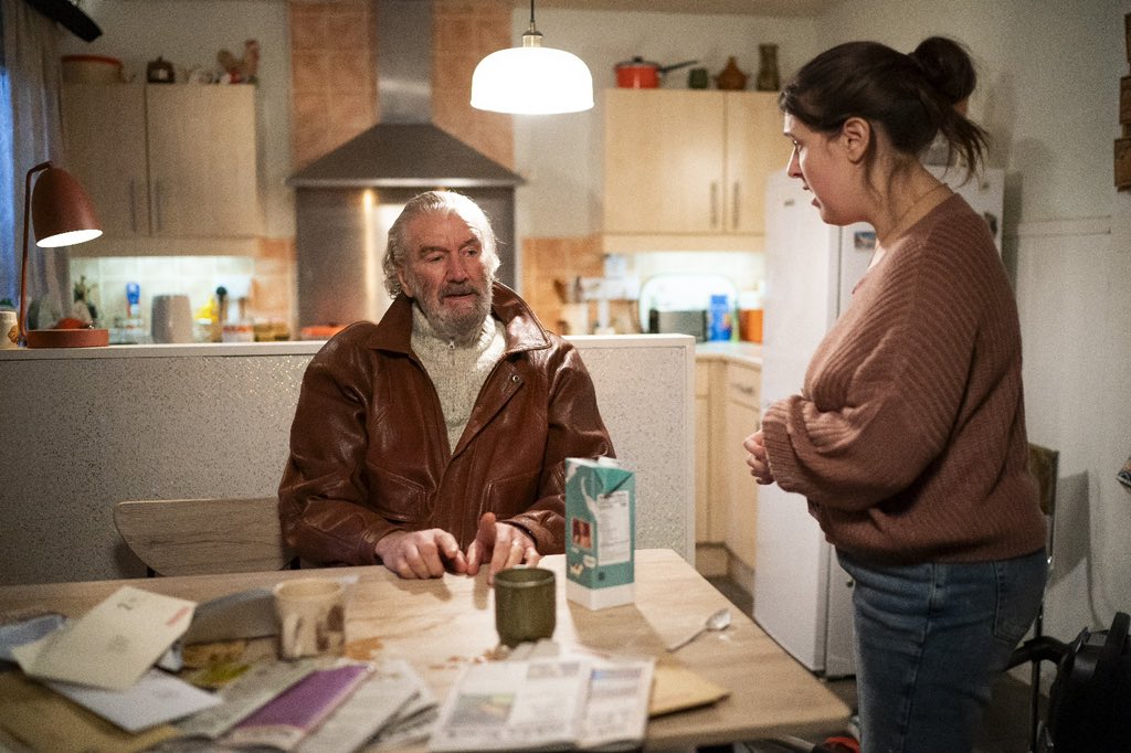 HelloMerman's tweet image. Written by Rosie Jones and Peter Fellows, first look images have been released for Pushers (previously announced asDisability Benefits) which is coming to @Channel4 next month. Produced by Merman Television and @2LEMedia.

hellomerman.com/tv-film/uk/new…