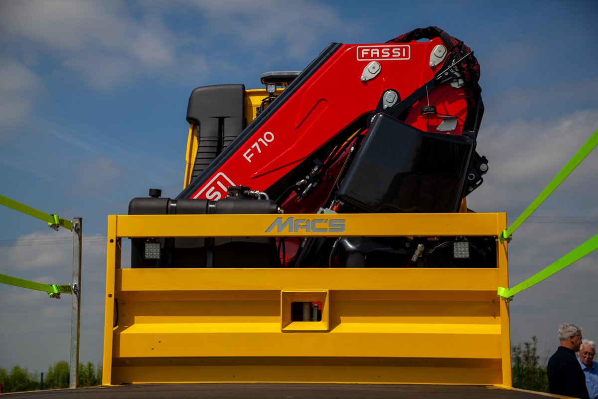 Two new vehicles - collected from <a href="/MACSTruckSales/">Mac's Truck Sales</a> in Huddersfield last week. The impressive Volvo and DAF are both equipped with larger cranes to help us place units in even more challenging locations! 

Read more in our latest blog 📖➡️bit.ly/4j25SUS