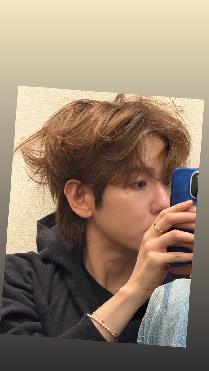 knockknock0408's tweet photo. BAEKHYUN ins https://t.co/N2BlA5yu7d