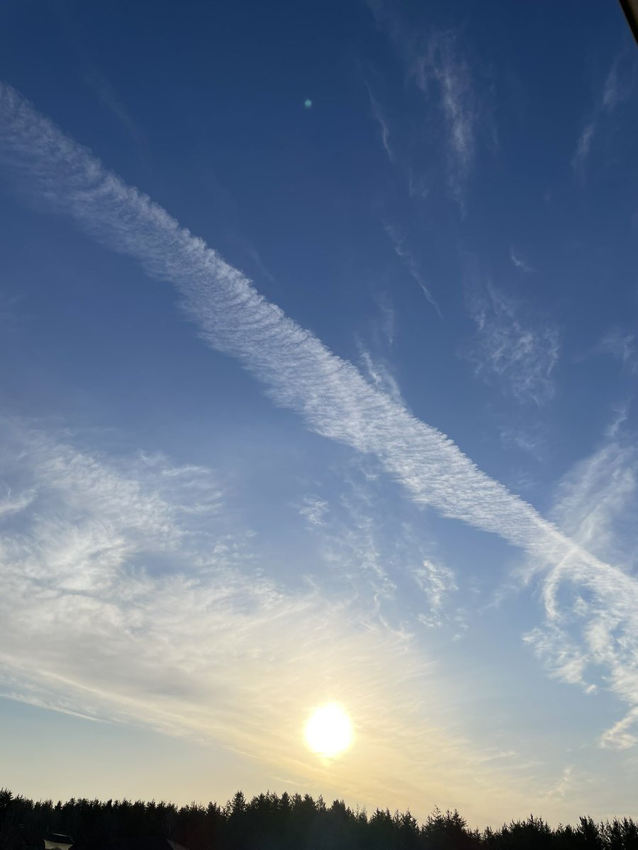 When you roll out to catch those golden morning rays, and the chemtrails are like, “Hold up, let me paint the sky with my cosmic graffiti first!” 🥴