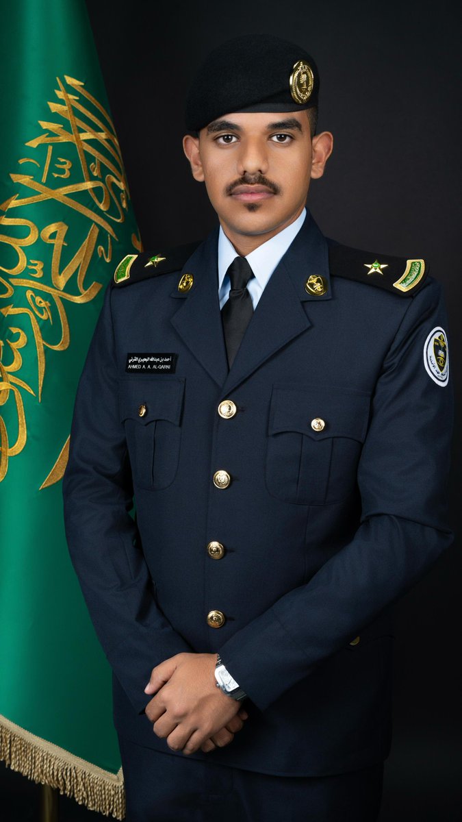 ● بفضل من الله وبتوفيقه وعونه تخرج ابني ( أحمد ) من #كلية_الملك_فهد_الأمنية برتبة ملازم ⭐️ فلله الحمد أولاً وآخراً.
أسأل الله أن يجعلها عوناً له على طاعة الله .
وخدمة للدين والمليك والوطن 🇸🇦.