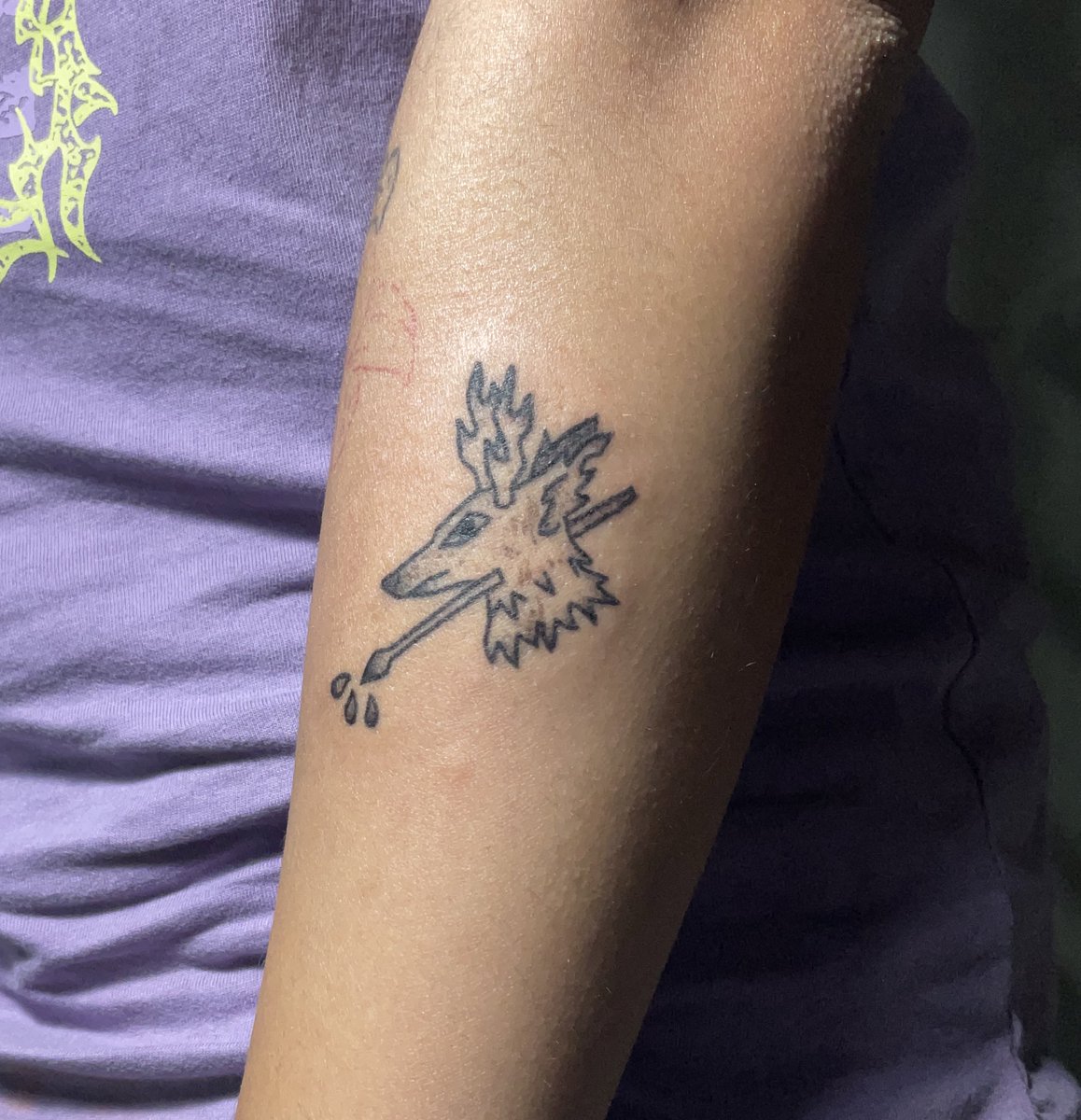 annewithanayeee's tweet image. hi i am marlon/leon. im a queer artist. i like to create things, anything at all. but mostly i sketch both traditionally and digitally, and also im a tattoo artist. perhaps i will make this as a thread of my artwork portfolio. if anyone is interested in my work. just dm馃