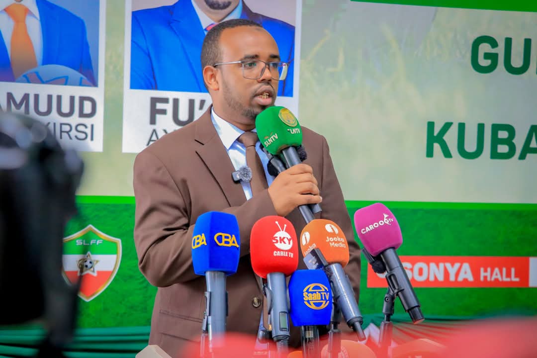 Today in Hargeisa, the Minister of Youth and Sports of Somaliland,  Ahmed-Yasin Mohamed Farah, along with Deputy Minister Yusuf Nuux  and DG Abdillahi Jiidhe, officially handed over duties from former SLFA Chairman Fuad Ahmed  to the new Chairman Mahmoud Abdi. #SL #football