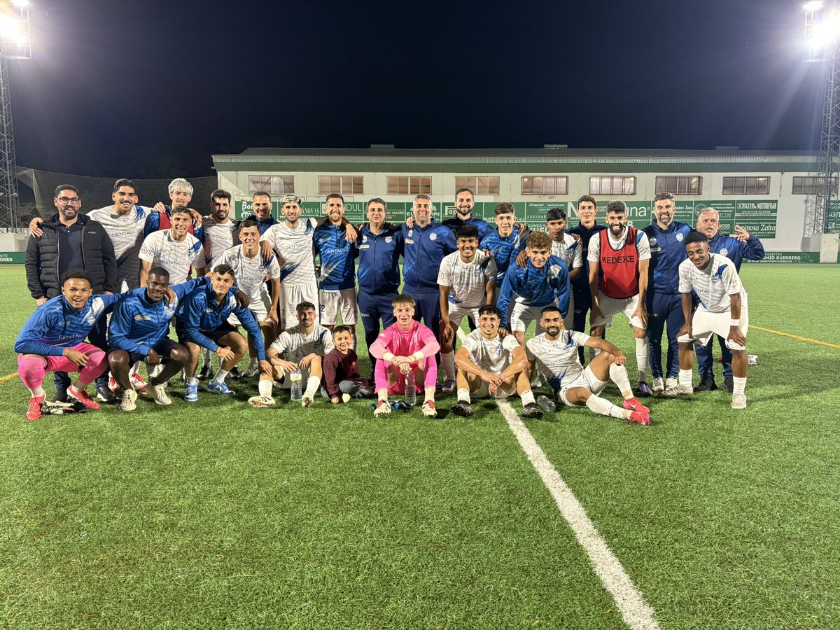 3ª RFEF | Cerramos nuestra 1ª participación en la competición con:

📊7º| 54 p | ✅14 |🟰12 | ❌8
🥅 52 GF |🛡️35 GC
🏆Copa RFAF

Orgullosos de este grupo que hizo soñar a toda la familia lagunera, quedándonos a solo 3 pts del PlayOff
Esto no acaba aquí…seguimos creciendo! 🤍💙