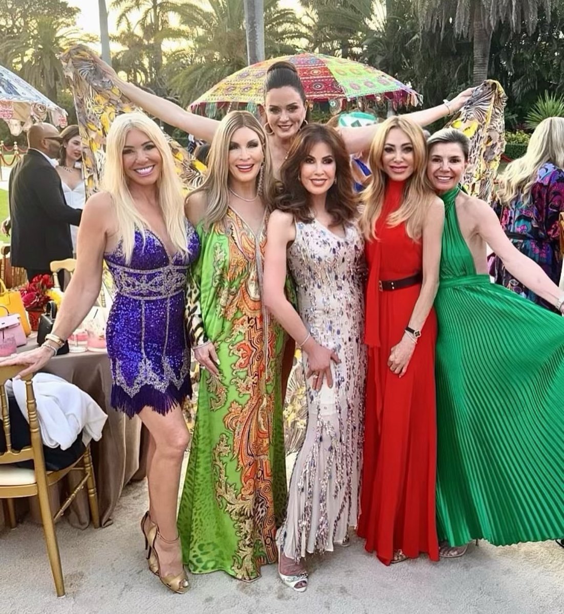 torontobaddy's tweet image. Why does a Mar a Lago gathering always look like a drag show?