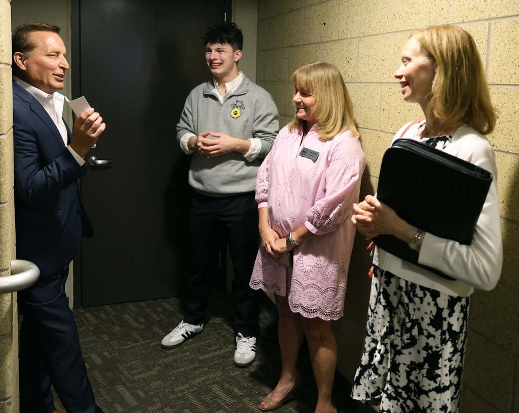🎉 Congrats to Finn Boyle &amp; Owen Hubbard for leading the charge to register over 90% of BHS voter-aged students! 🗳️ Yesterday, Iowa Sec. of State Paul Pate presented BHS with the Carrie Chapman Catt Award! #CivicEngagement #BettPride