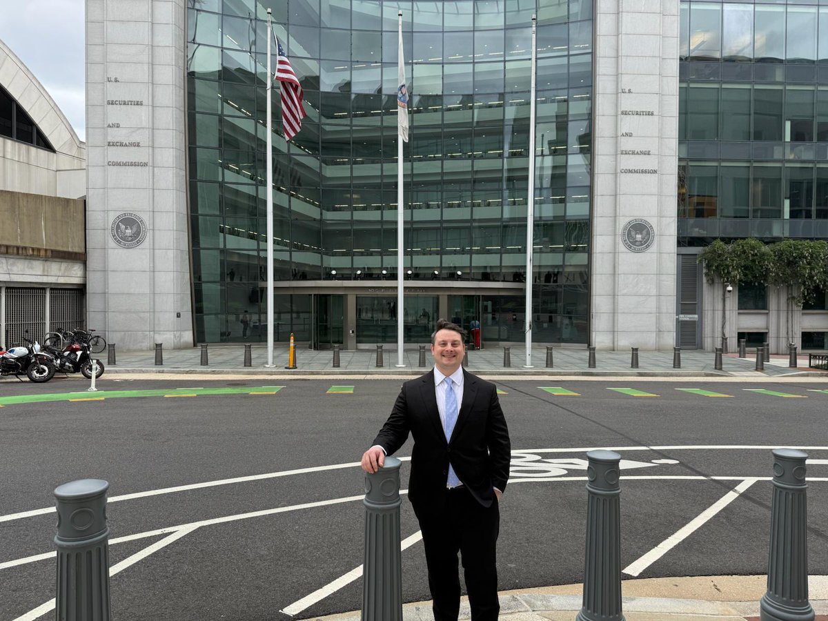 ERC3643Org's tweet image. 🚀 A major day for tokenization at the SEC Crypto Task Force Roundtable in D.C.!
Our President, @RealDennisO was thrilled to join industry leaders from @BlackRock, @Fidelity, @Nasdaq, @InvescoUS, @The_DTCC, and @FTI_US to discuss “Moving Assets Onchain: Where TradFi Meets DeFi.”…