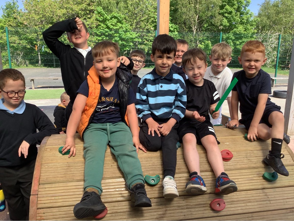 Thank you to <a href="/wlourladysps/">Our Lady's Primary School</a> for the past few weeks as part of our transition to P1 our future buddies have been visiting our ELC members who will joining their school <a href="/WL_Equity/">WL Equity</a> # transitions matter # community