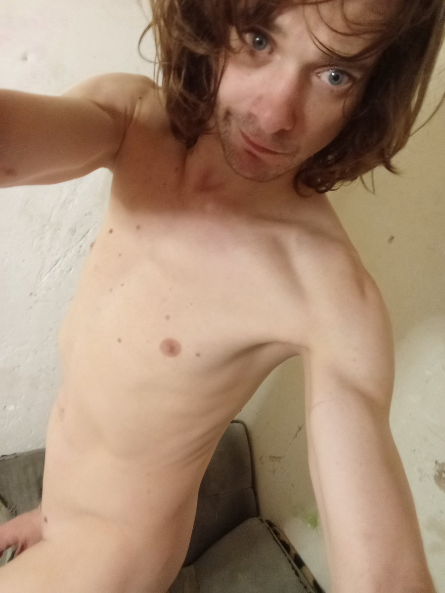 AlexandrAndrle's tweet photo. @LAnkhDuNil Hi i Like be your next bottom bitch

My whatsapp +420704481828
Alex https://t.co/8jJcHqGG63