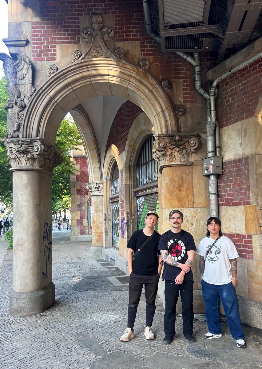 MODERN COLOR (@moderncolorband) on Twitter photo 