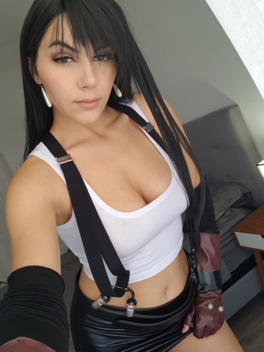 jazzdudemb2's tweet photo. It's Valentina Nappi @ValeNappi in the cosplay of Tifa Lockhart @TifaLockhartOF in Ghibli!

it's like dream within a dream within a dream within a dream ❤ _ ❤

#tifa #valentina #valenappi #valentinanappi #tifalockhart #tifa_lockhart #valentina_nappi https://t.co/vvOzi1LB7o