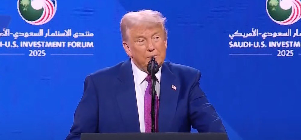 الرئيس دونالد ترمب: 

لدينا شركاء عظماء في العالم.. ولكن ليس لدينا شريك أعظم من ولي العهد الأمير #محمد_بن_سلمان.. وهو أعظم ممثل لشعبه.

#الرئيس_الأمريكي_في_المملكة