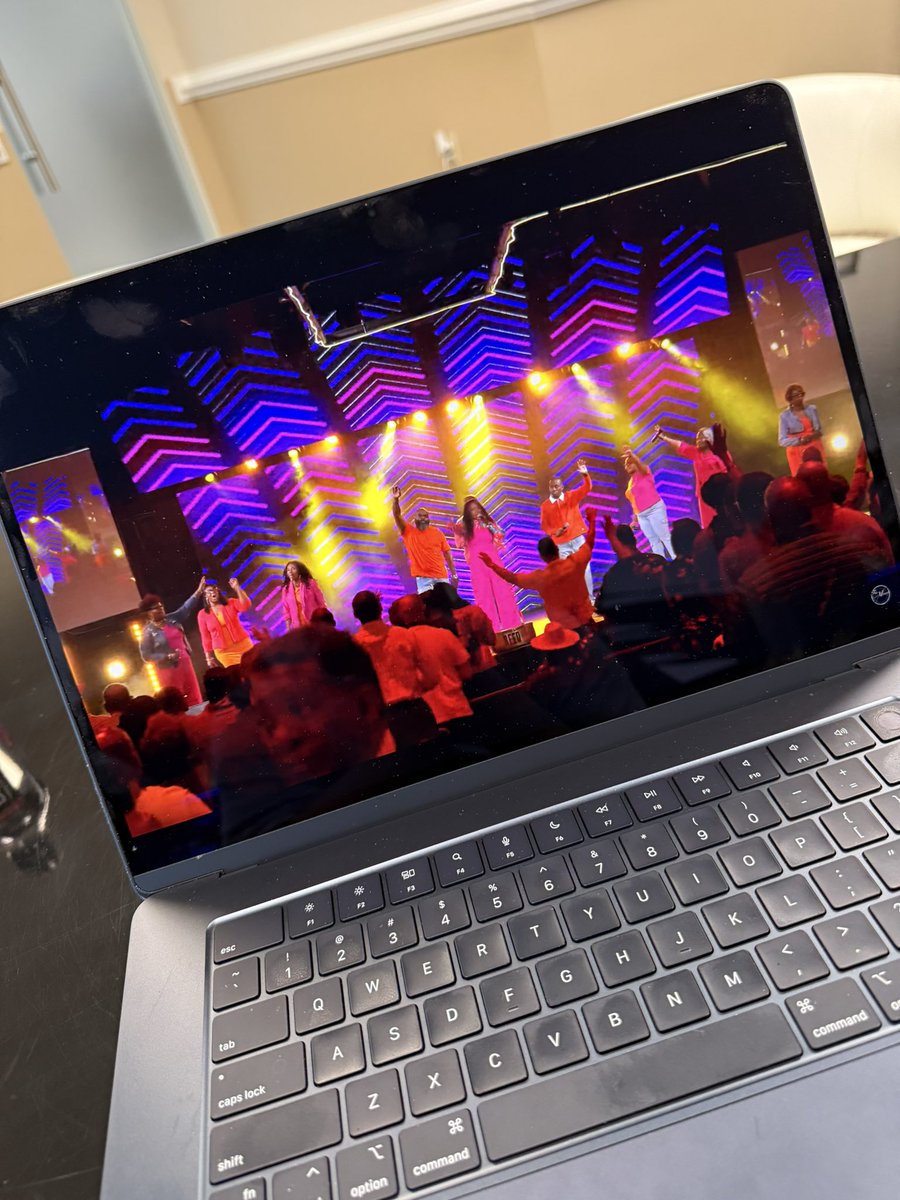 As I was watching service from Sunday, the praise team was singing stop by here Jesus and my 12 noon “Jesus” alarm went off! 🙌🏽🙌🏽🙌🏽 #StopByHere