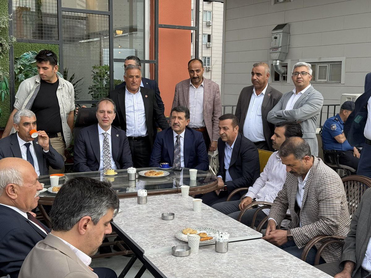 Aziz Aslan (@aziz_aslan63) on Twitter photo Genel Başkanımız Sayın <a href="/erbakanfatih/">Dr. Fatih Erbakan</a> , Malatya İl Sorumlusu <a href="/MehmetEkinci63/">Mehmet EKİNCİ 🇹🇷</a>, İl Başkanımız <a href="/ahmetyetimoglu_/">Ahmet Yetimoğlu</a> , Karaköprü Belediye Başkanımız <a href="/nihatcftc/">Nihat ÇİFTÇİ</a> ve birbirinden kıymetli dava arkadaşlarım, kardeşim Mehmet Aslan’ın Fizyoterapi Danışmanlık Merkezine teşrif ettiler. Genel Başkanımız Sayın <a href="/erbakanfatih/">Dr. Fatih Erbakan</a> , Malatya İl Sorumlusu <a href="/MehmetEkinci63/">Mehmet EKİNCİ 🇹🇷</a>, İl Başkanımız <a href="/ahmetyetimoglu_/">Ahmet Yetimoğlu</a> , Karaköprü Belediye Başkanımız <a href="/nihatcftc/">Nihat ÇİFTÇİ</a> ve birbirinden kıymetli dava arkadaşlarım, kardeşim Mehmet Aslan’ın Fizyoterapi Danışmanlık Merkezine teşrif ettiler.