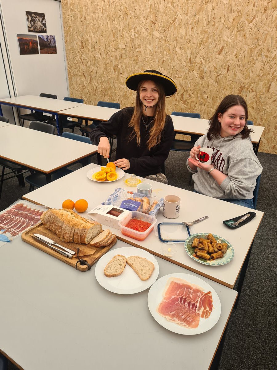 A final Spanish breakfast to celebrate our amazing Year 13 students. ¡Mucha suerte!