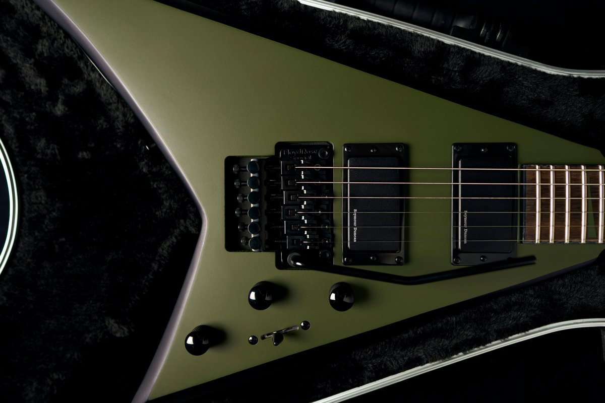 Born in the '80s, the Jackson Rhoads is an iconic shape for the heaviest players. Find your next model here: bit.ly/4k4ePOI