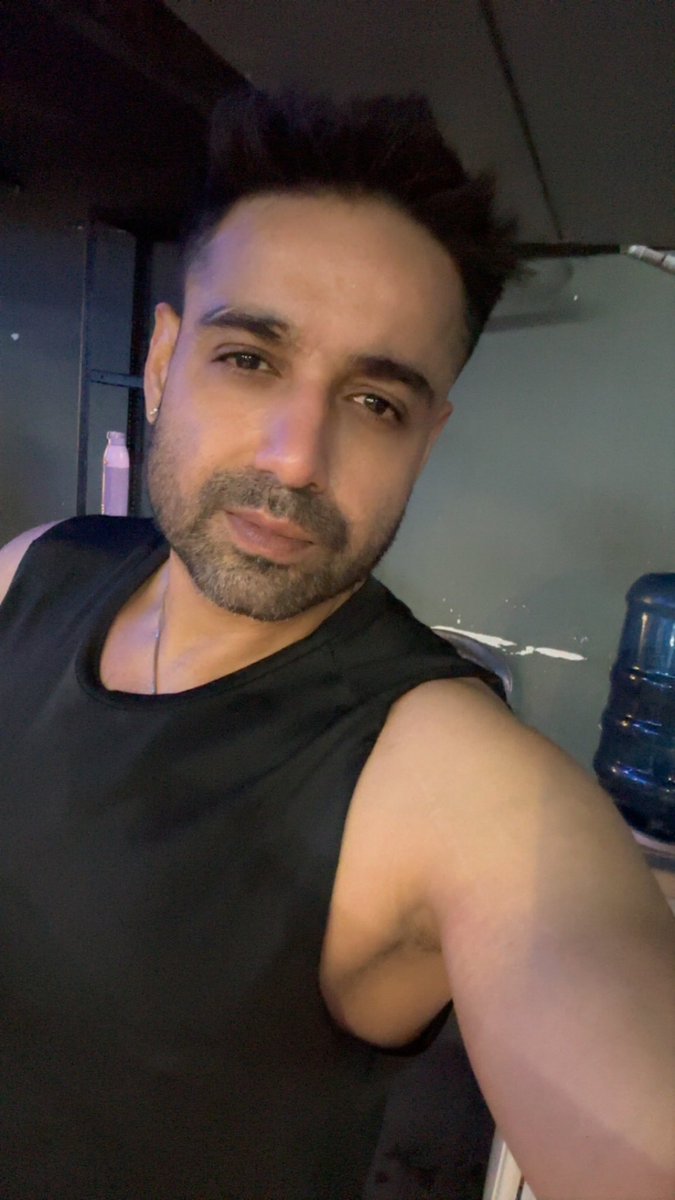 s_vishwaj's tweet image. The glow never fades.. #postworkout #gymlife